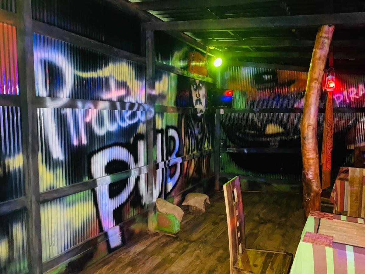 Hotel Hideaway Garage ダンブッラ エクステリア 写真