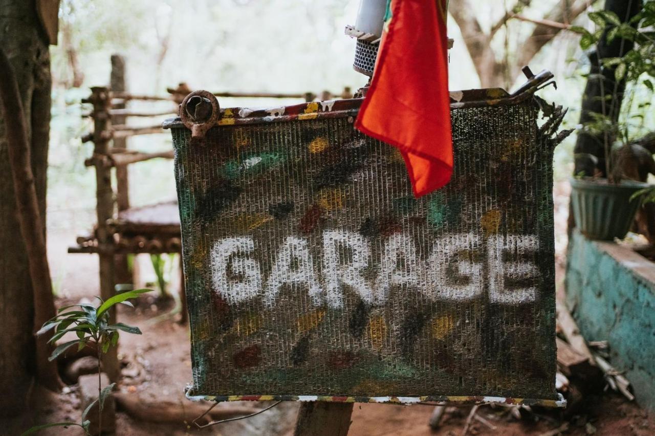 Hotel Hideaway Garage ダンブッラ エクステリア 写真