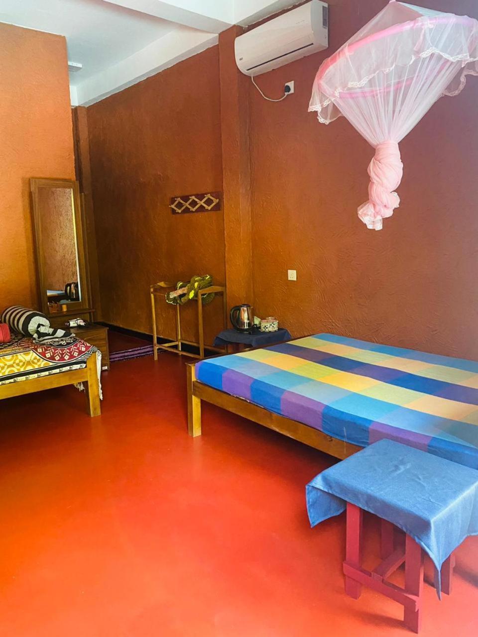 Hotel Hideaway Garage ダンブッラ エクステリア 写真